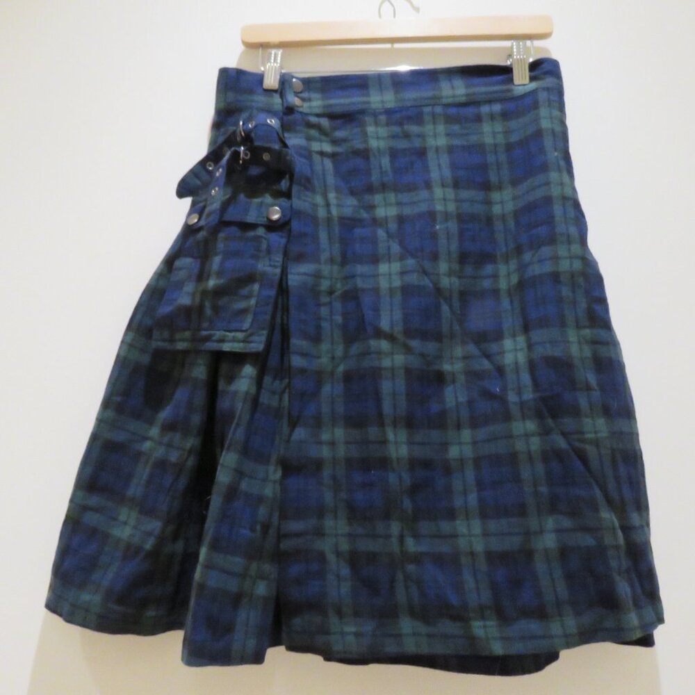 SCARLET DARKNESS Scottish Tartan Black Watch Plaid Kilt Small Alt Punk Grunge - Picture 8 of 16